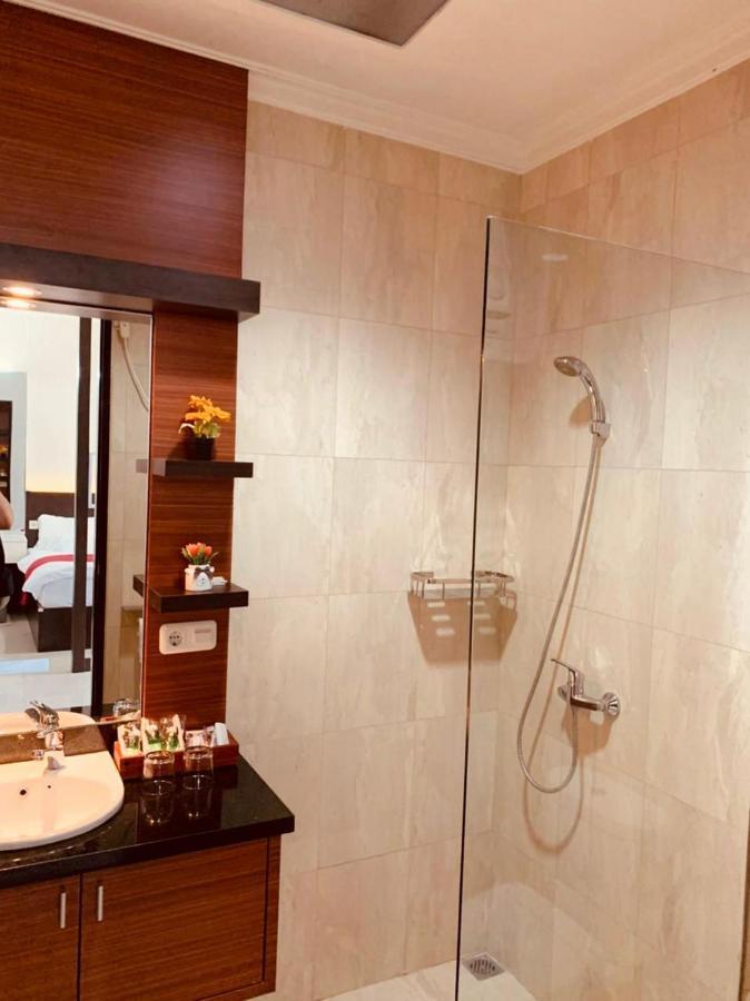 Platinum Setrasari Guest House 5Br Private Pool Bandung Ngoại thất bức ảnh